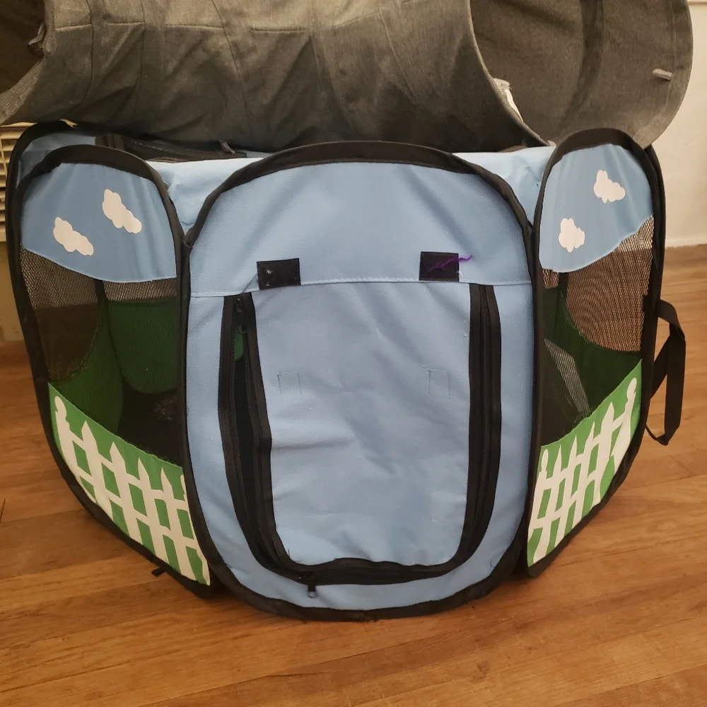 Pet kennel-foldable